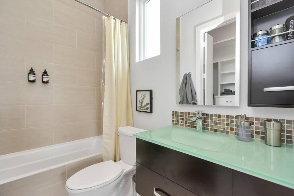 Вилла Casa Labella - Downtown Skyline Views - Sleeps 10 Хьюстон Экстерьер фото