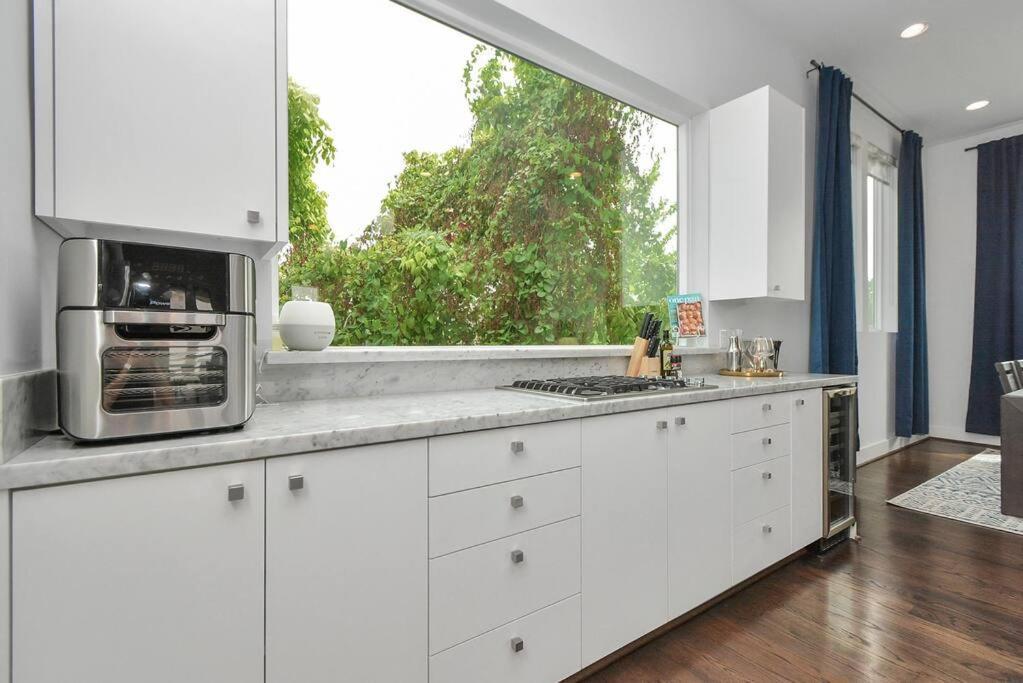 Вилла Casa Labella - Downtown Skyline Views - Sleeps 10 Хьюстон Экстерьер фото