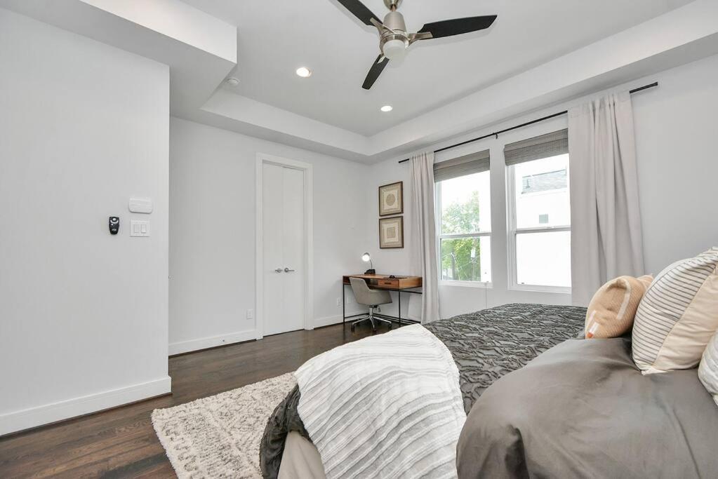 Вилла Casa Labella - Downtown Skyline Views - Sleeps 10 Хьюстон Экстерьер фото