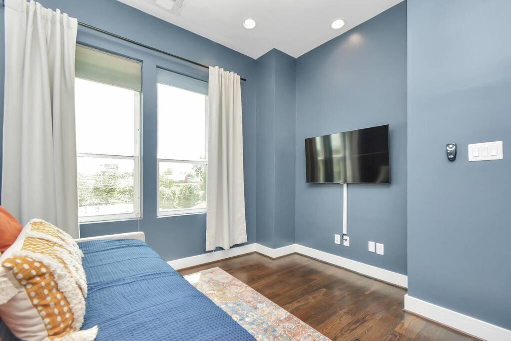 Вилла Casa Labella - Downtown Skyline Views - Sleeps 10 Хьюстон Экстерьер фото