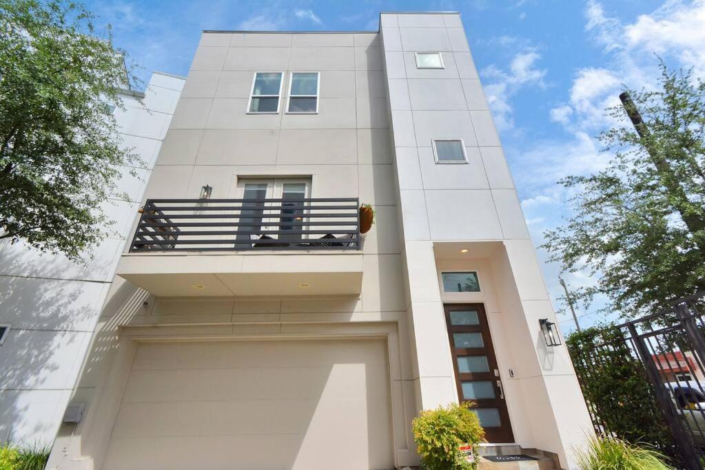 Вилла Casa Labella - Downtown Skyline Views - Sleeps 10 Хьюстон Экстерьер фото