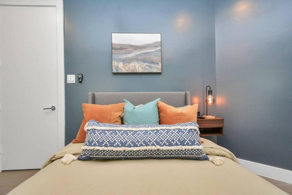 Вилла Casa Labella - Downtown Skyline Views - Sleeps 10 Хьюстон Экстерьер фото